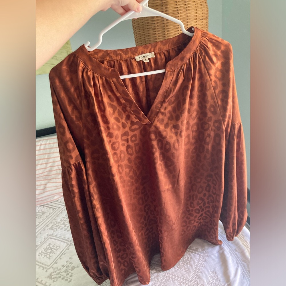 Satin top - Picture 2 of 3